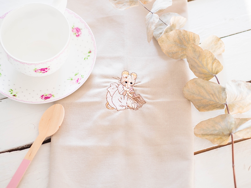 Serviette de table en coton - Hunca-Munca avec sa pelle