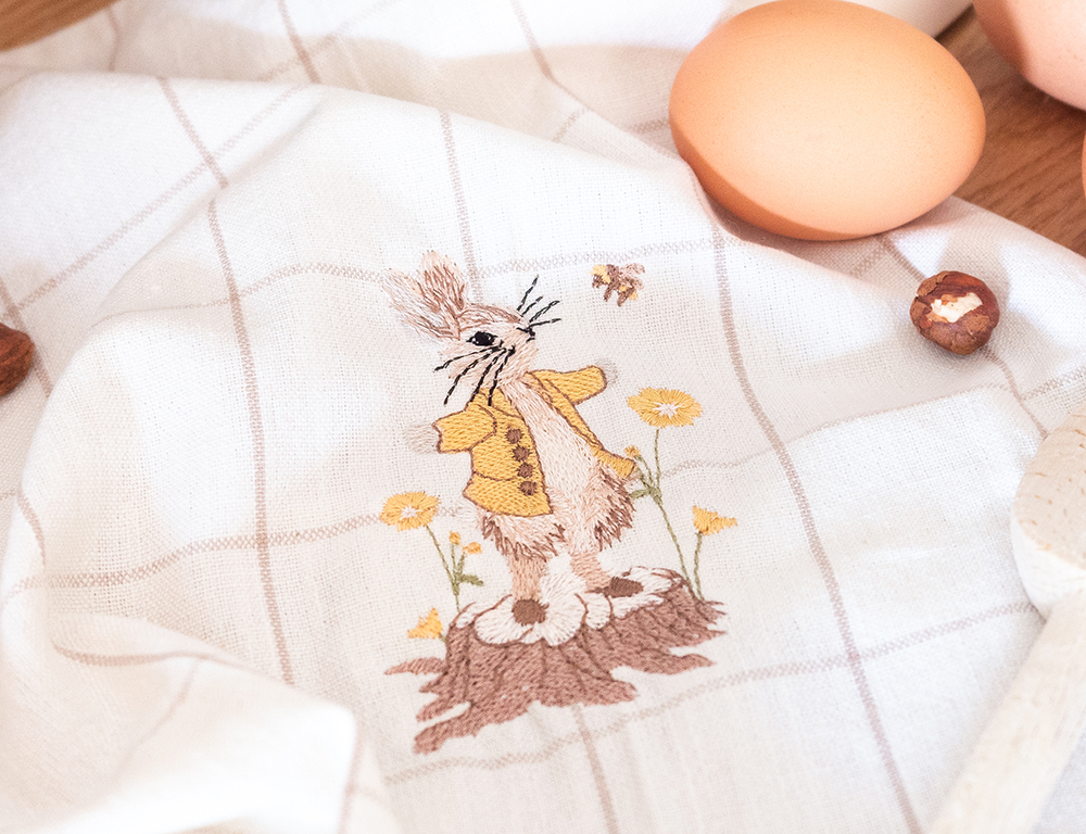 Pierre Lapin et la petite abeille