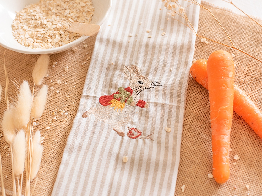 Serviette de table en coton - Rabbit and his harvest